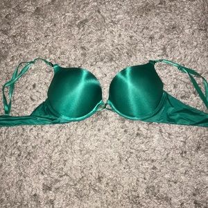 Victoria Secret bombshell bra